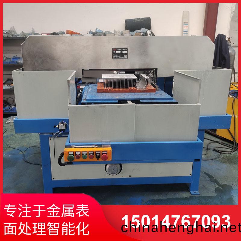 鋁(lv)材(cai)直紋(wen)拉(la)絲(si)機生(sheng)産供(gong)應(ying)